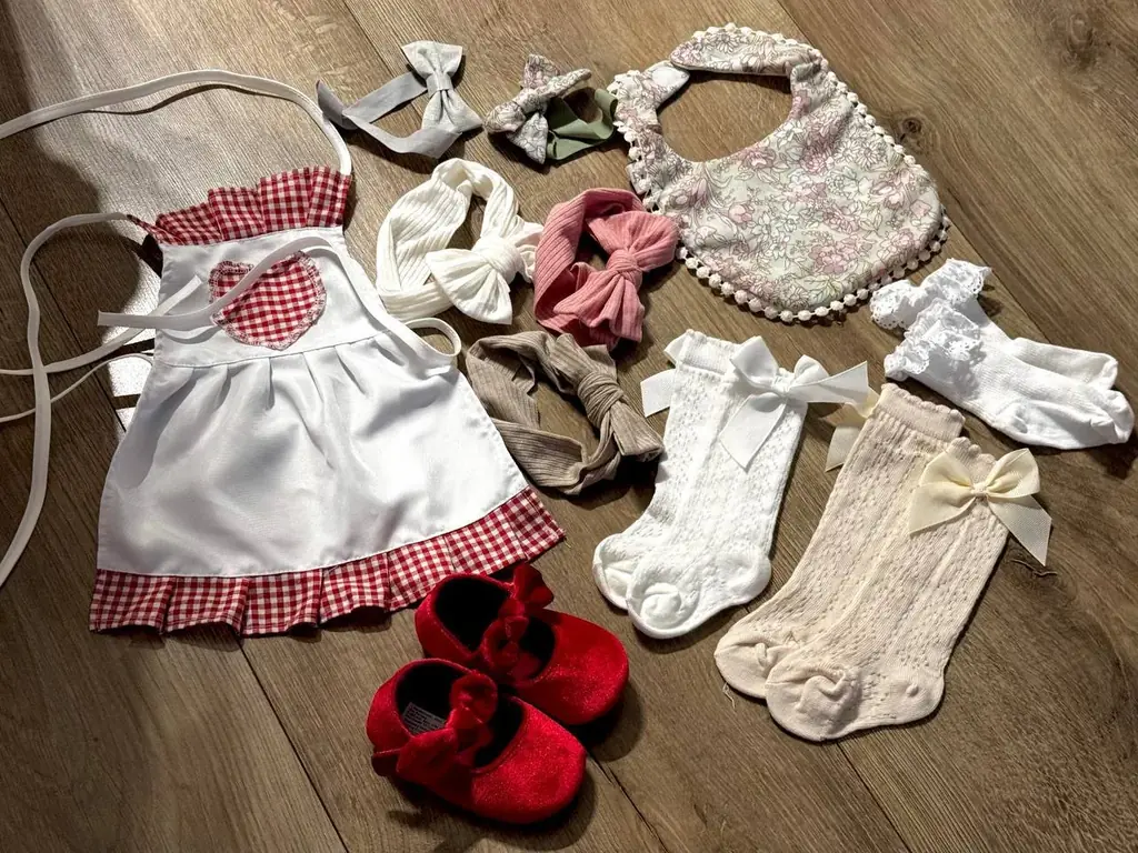 Новые нарядные аксессуары на девочку - за всё 8€