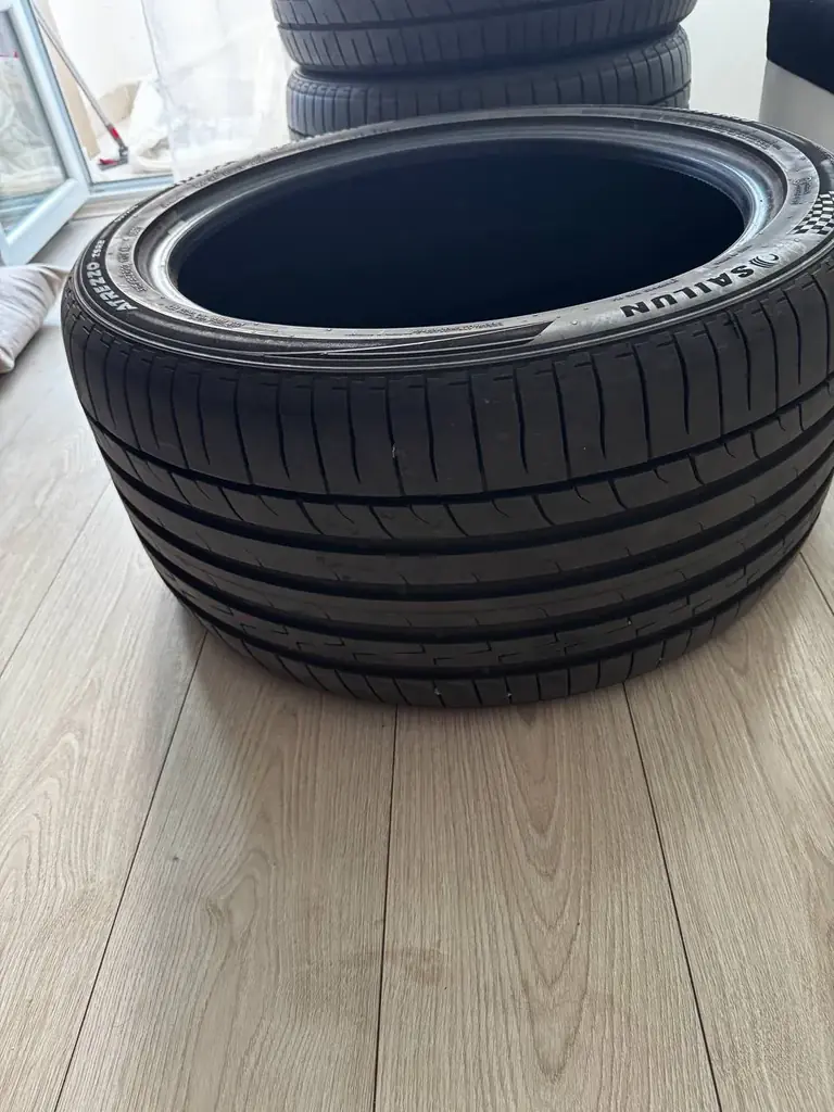 Продам колеса на BMW X5