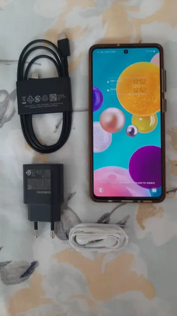 Продам Samsung Galaxy A71, состояние как новый.