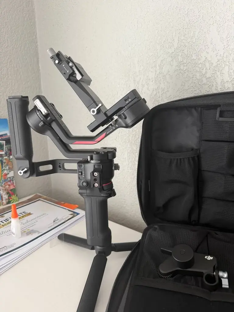 Стабилизатор DJI RS 4 combo.