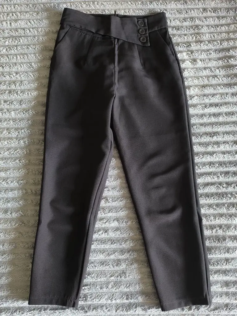 Брюки Zara укороченные. Офисный стиль.