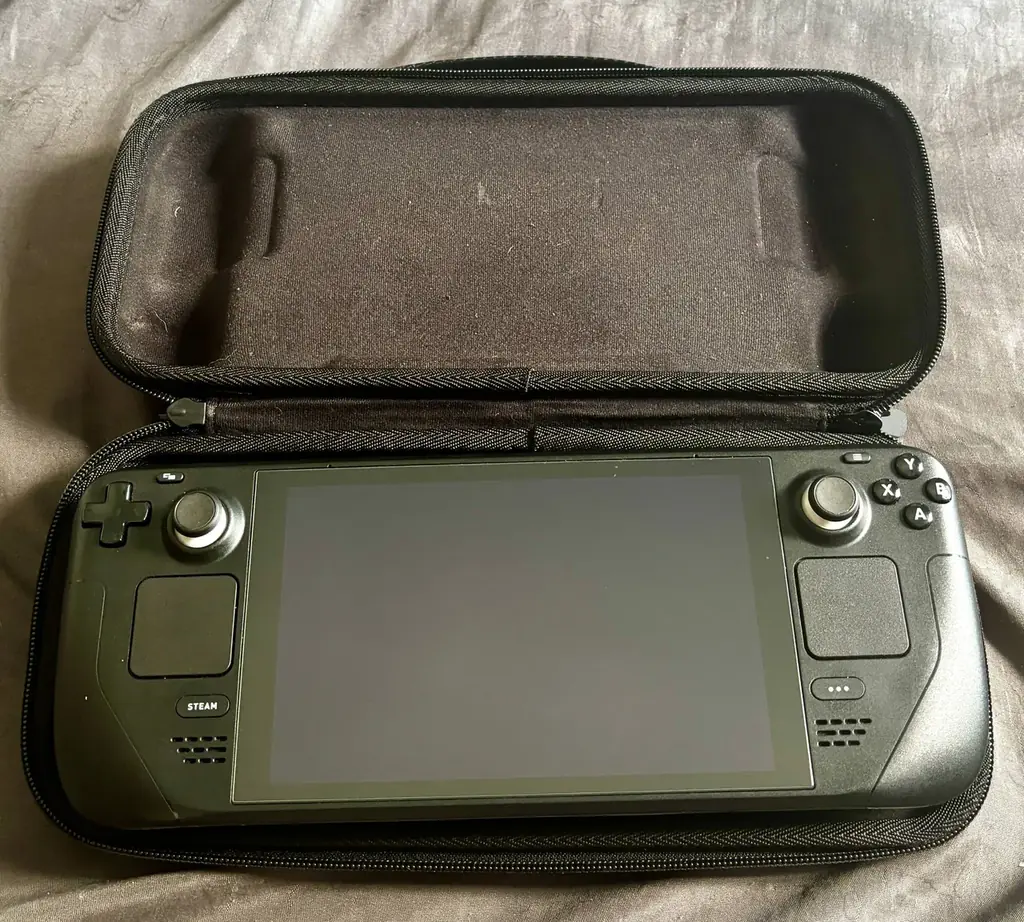 Steam Deck LCD 64 GB — идеальное состояние