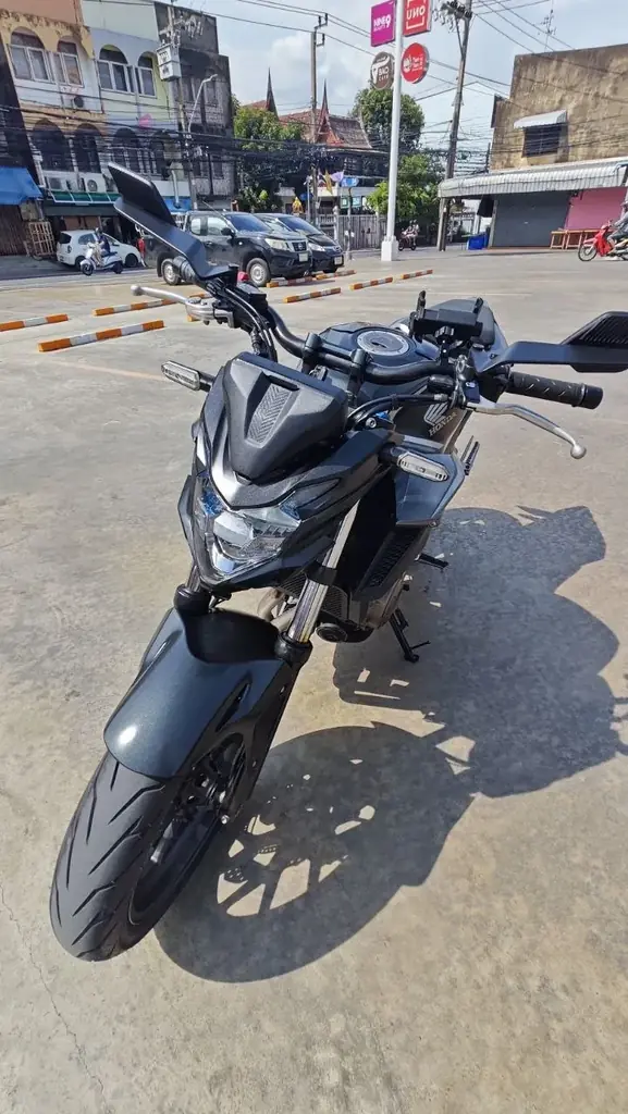 Продам мотоцикл Honda CB500f , 2020гв, пробег 20000км, все документы в наличии, отличное состояние.…