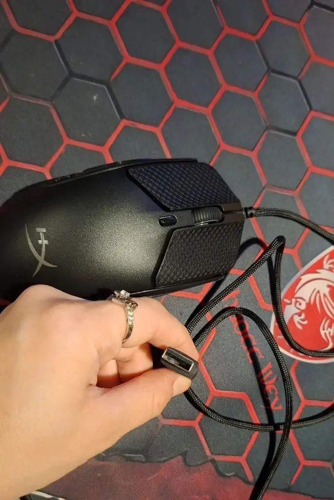 Продается мышка HyperX Pulsefire HASTE 2