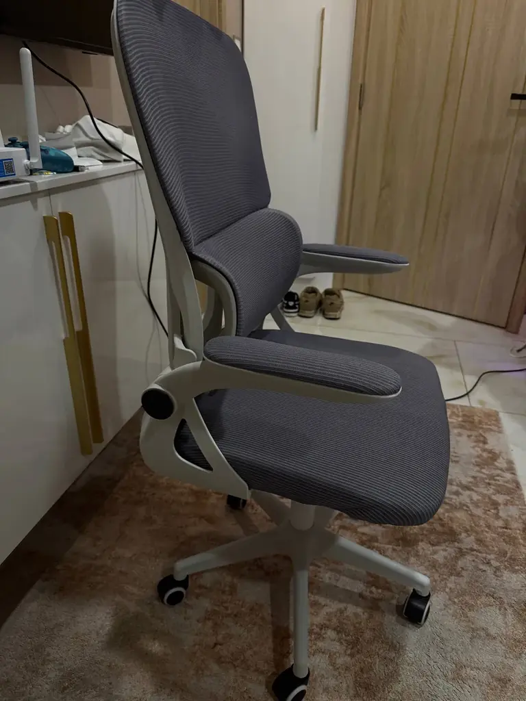 Продам стул с лазады - https://s.lazada.co.th/s.ZiX8FZ?c=w