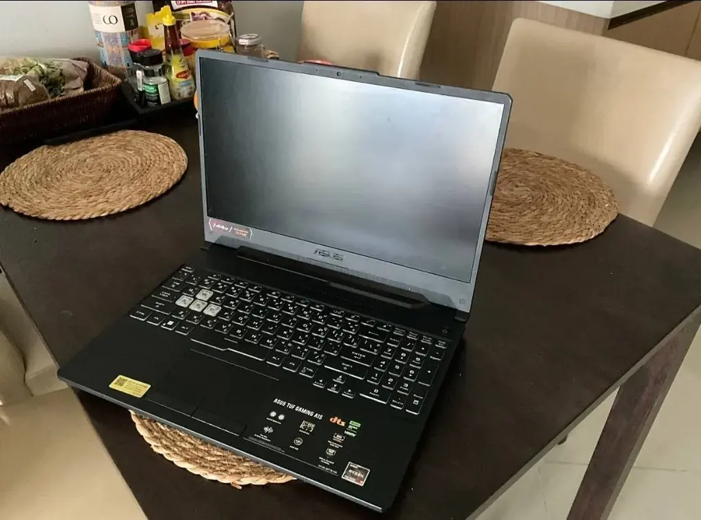 Продам игровой ноутбук ASUS GAMING A15 на 144hz