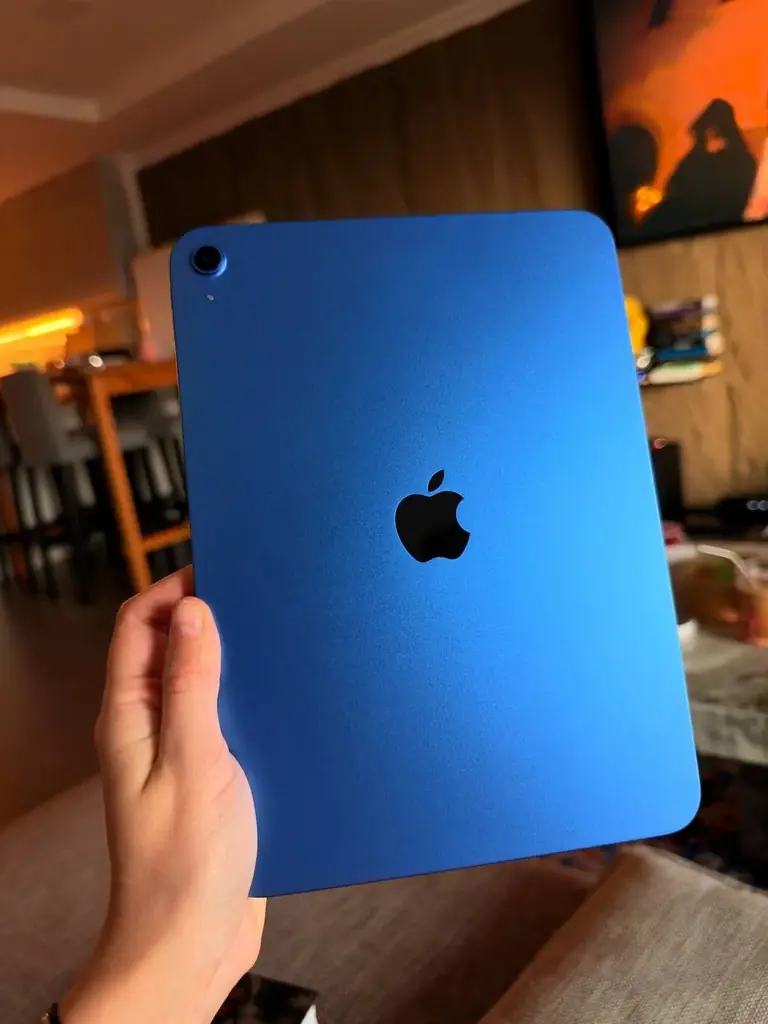 📱 Продаю iPad 11-го поколения (A16), 2025 года
