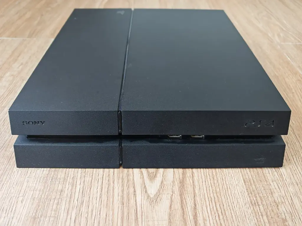 🎮 Продам PlayStation 4 1 TB (прошитая)
