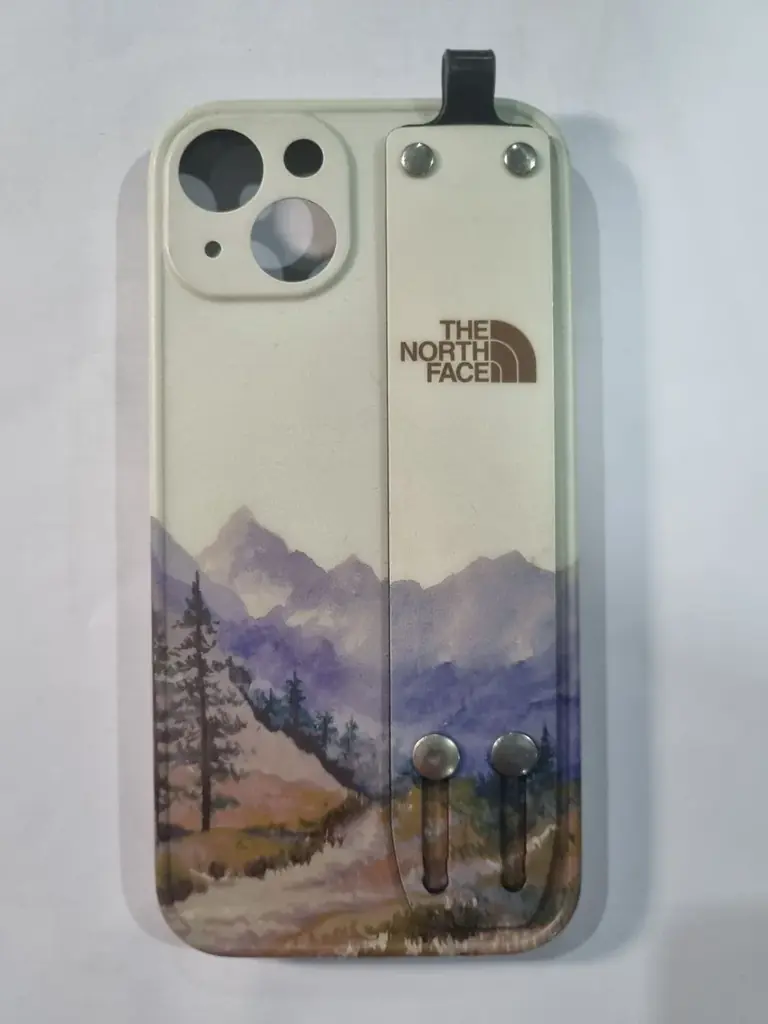 1. Чехол для iPhone 13/14 | 30฿ | Состояние: б/у
