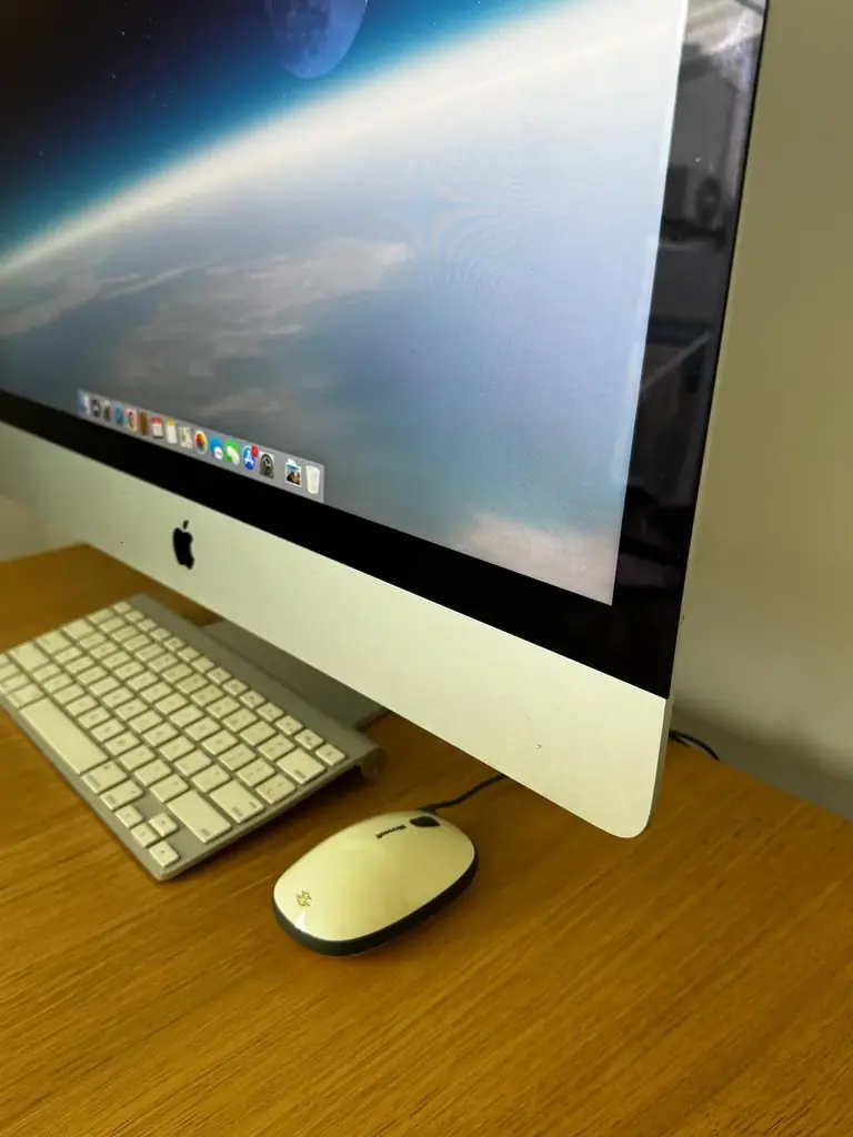 iMac 27 дюймов (конец 2012 г.) — большой экран, отлично подходит для повседневного использования