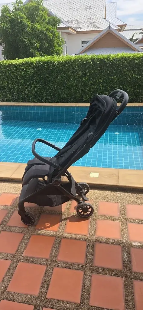 Продам прогулочную коляску Carrello Atom S 👶