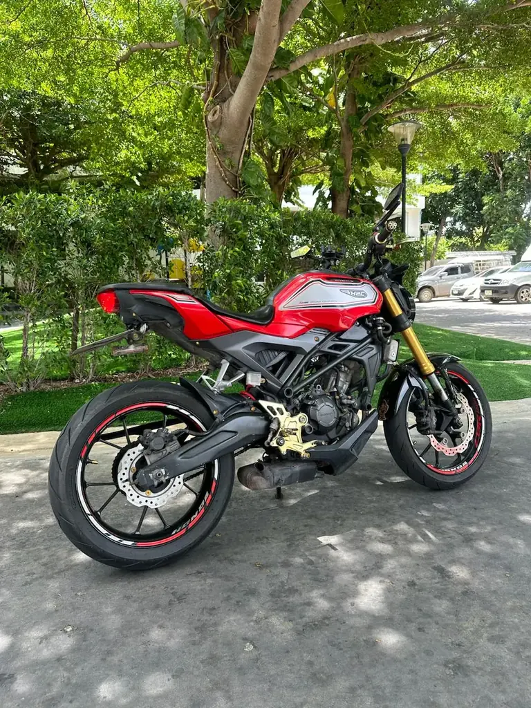 Honda CB150R — 2018 год, красный