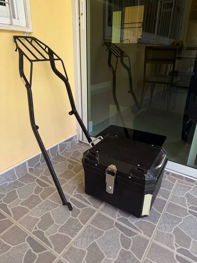 Продам кофр, и крепеж для кофра, 1200 бат