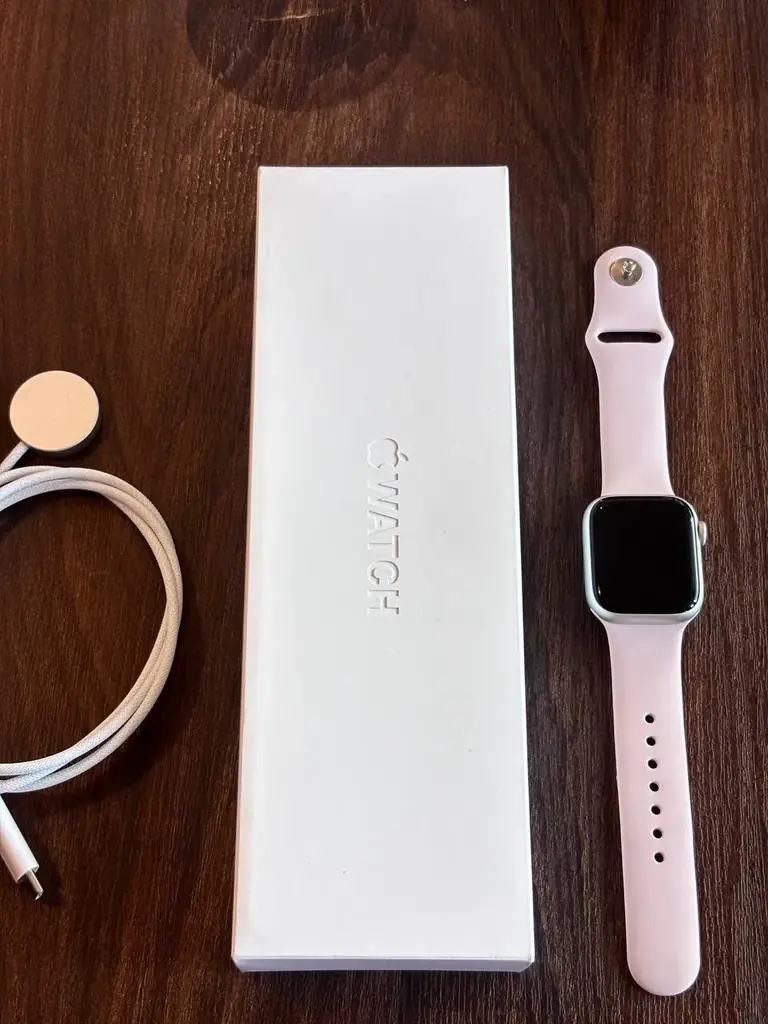 Продам Apple Watch Series 9 41mm (GPS + Cellular) Starlight