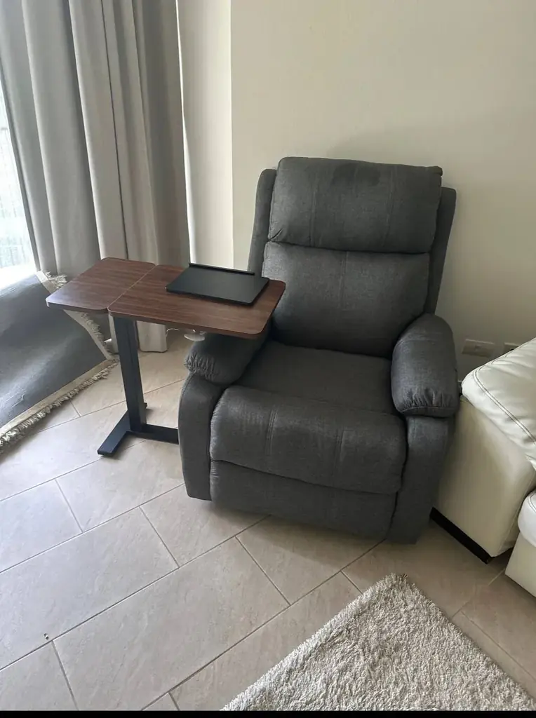 Продажа кресла-реклойнера Future Living Romeo (почти новое!) + бонус рабочий стол