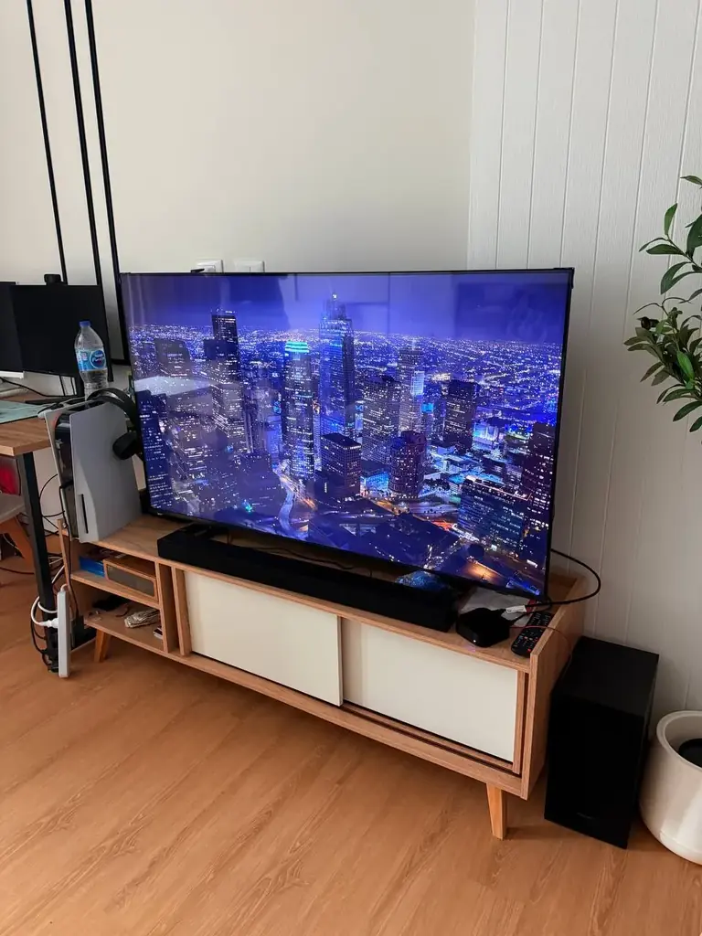 Здравствуйте, продам телевизор Samsung Uhd Smart Tv 55 Inches Model Ua55U8500Fkxxt