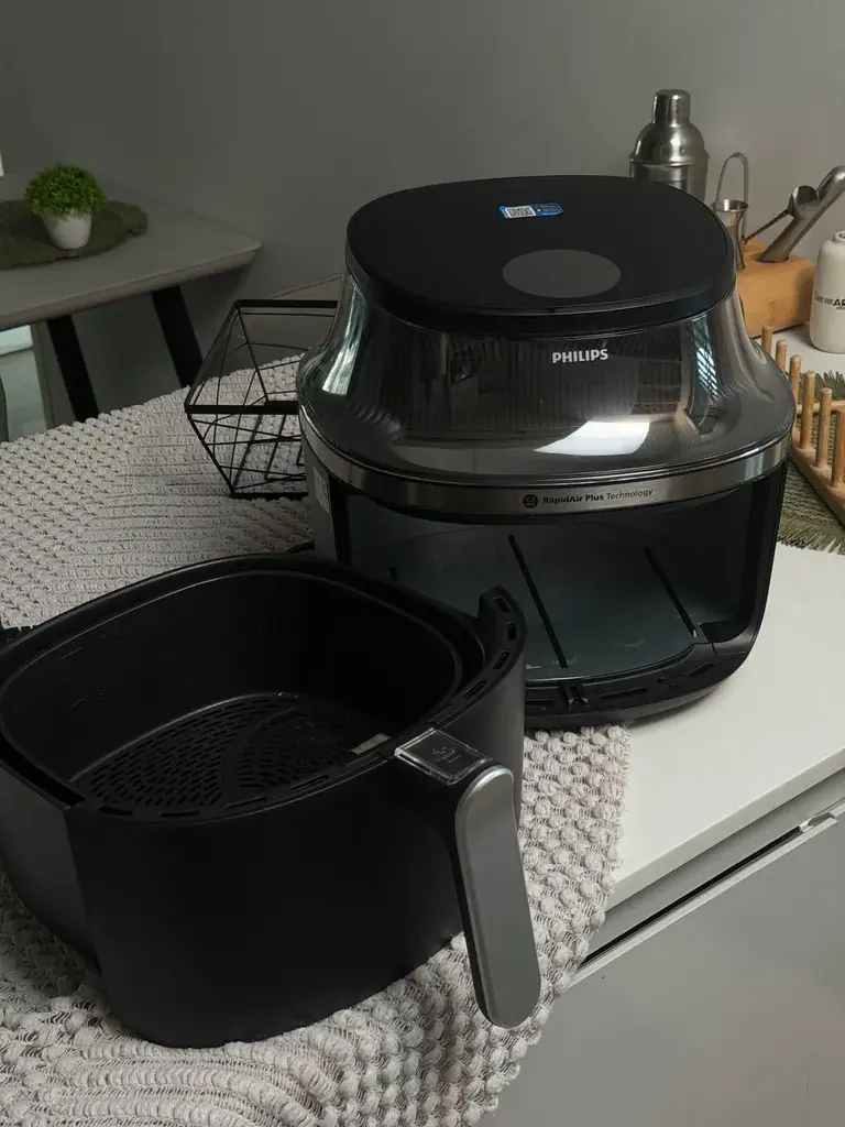 Продаю аэрогриль Philips 3000 Series NA331/00, 6,2 л.