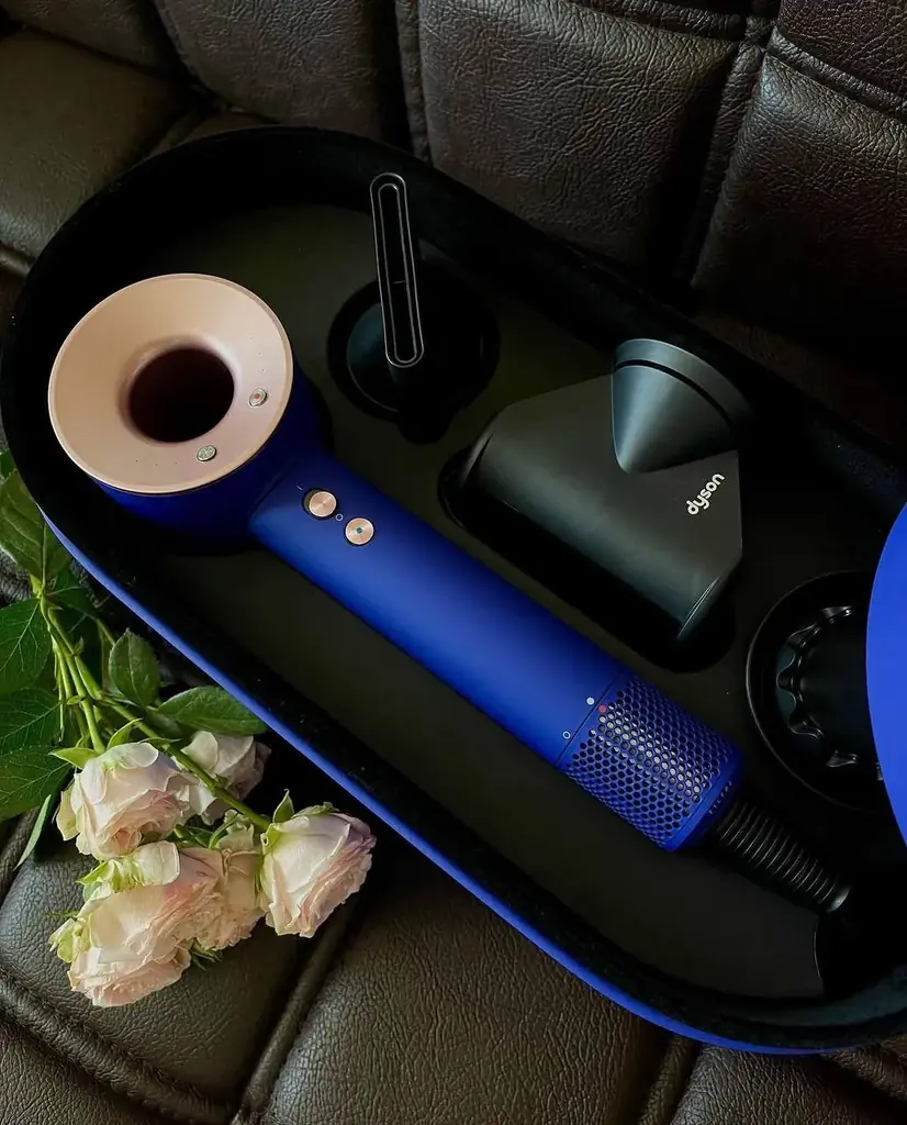 Продаю оригинальный Dyson Supersonic HD08. Полностью исправен, работает отлично.Идеальное состояние…