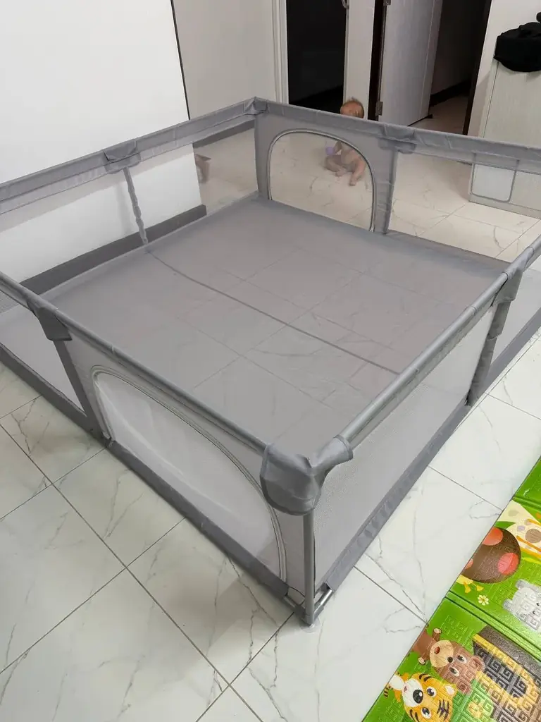Продам манеж,300 бат,идеальное состояние