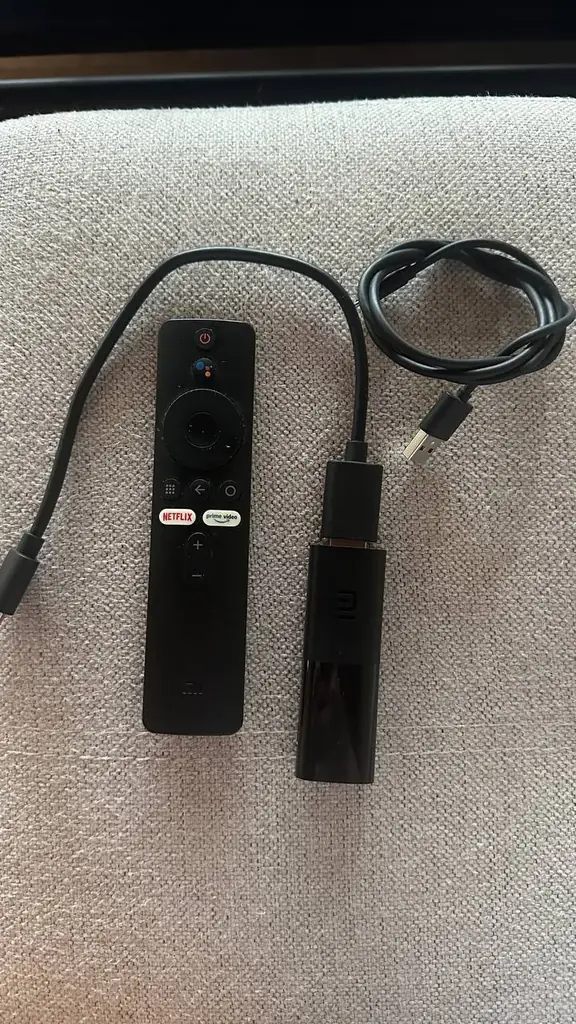 Продаю Медиаплеер Xiaomi Mi TV Stick для Smart TV /ТВ-приставка Xiaomi