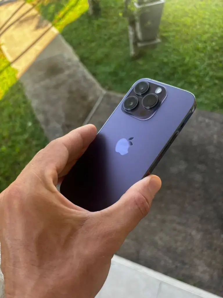 Продаю iPhone 14 Pro 256gb. Телефон полностью рабочий и абсолютно исправен. Косметическое состояние…