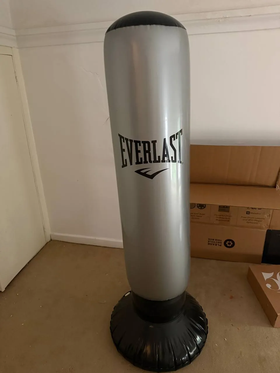 Продаю «грушу» для боксирования Everlast. 50 000 песо