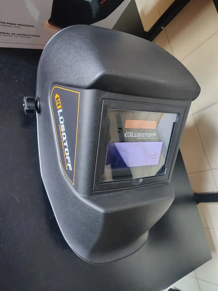 Продам новую сварочную маску Lusqtoff  ST1-N