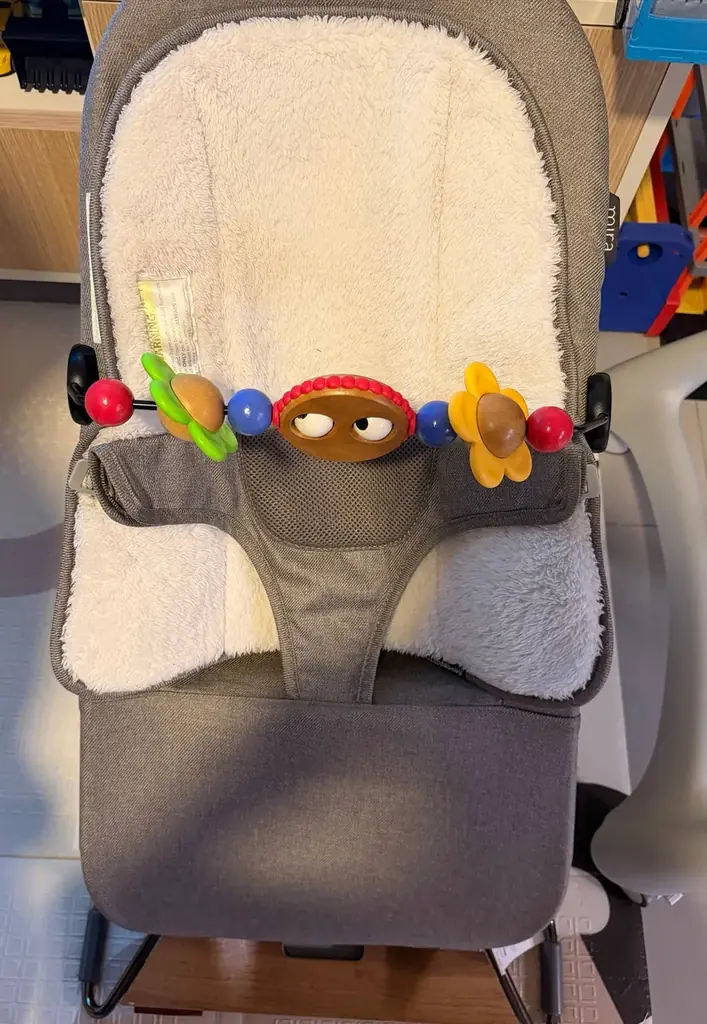 Шезлонг UPPAbaby (вместе с игрушкой)