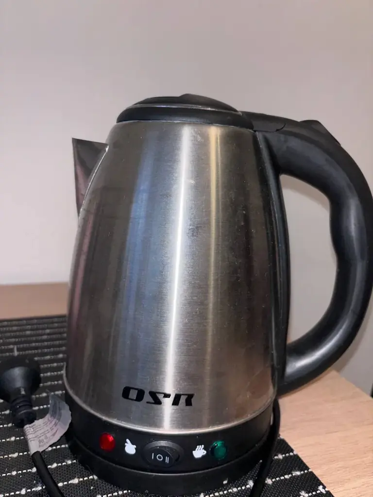 Продам новый электрический чайник .Палермо