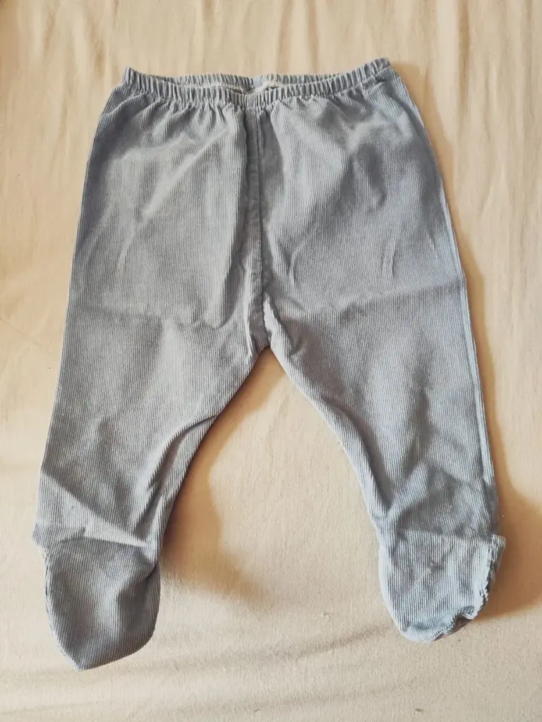 Продаю Голубые вельветовые ползунки для младенца Le Mouton Bebe.
