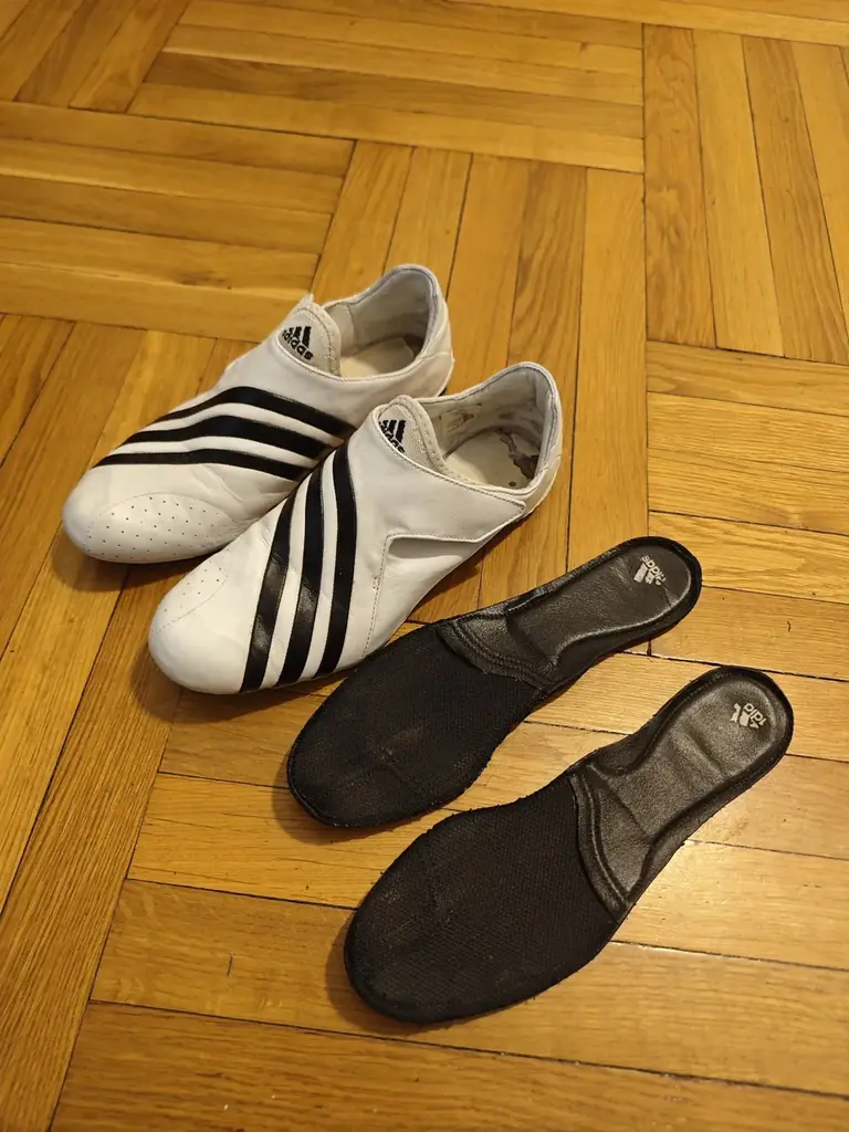Винтажные кросовки adidas y3 из натуральной кожи для йоги. Подойдут на стопу 25 см, состояние 4/5. …