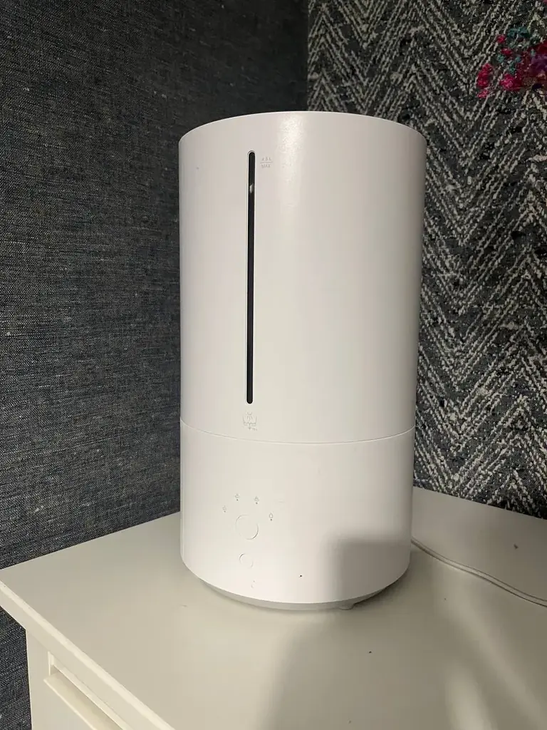 1. Увлажнитель воздуха - Xiaomi smart humidifier 2. Покупал за 179 gel, продам за 90. Ему не более …