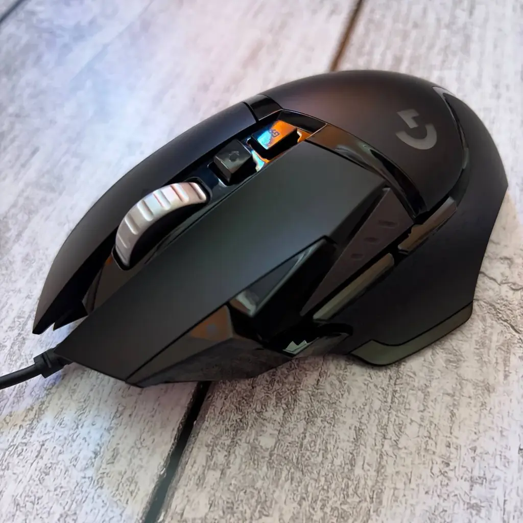 Проводная мышка Logitech G502 Hero как новая. Использовал ее несколько часов и понял что мышь мне н…