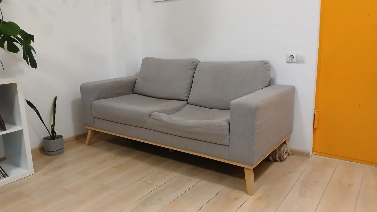 JYSK Sofa – 200 GEL