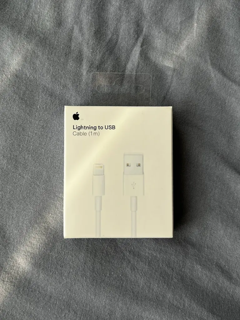 Apple адаптер и кабели, реплика. В состоянии нового, ни разу не пользовалась