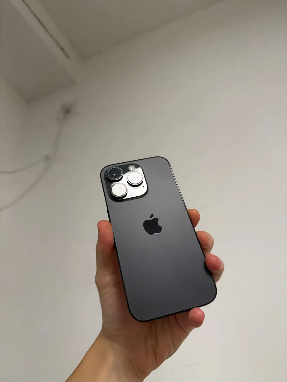 продам Iphone 14 pro, 512 gb. внешнее состояние на 7/10, технически исправен как положено.