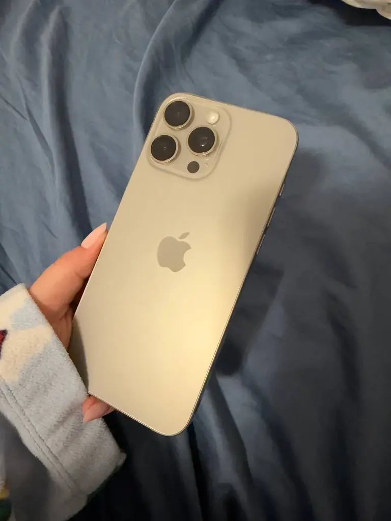 Продам iPhone 16 pro max (256) 1100$
