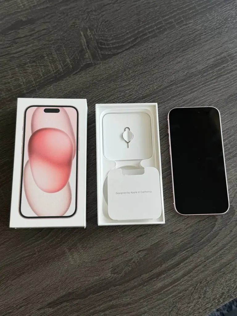 Продаю iPhone 15, 256 GB рожевого кольору.