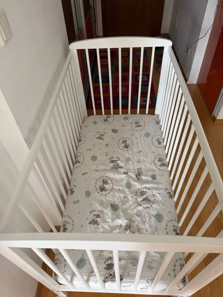 👶 Продаётся: детская кроватка