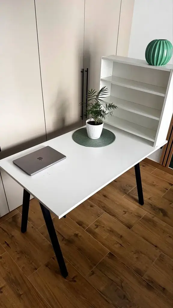 🪑 Продаются: стол IKEA TROTTEN + полка IKEA PÅHL
