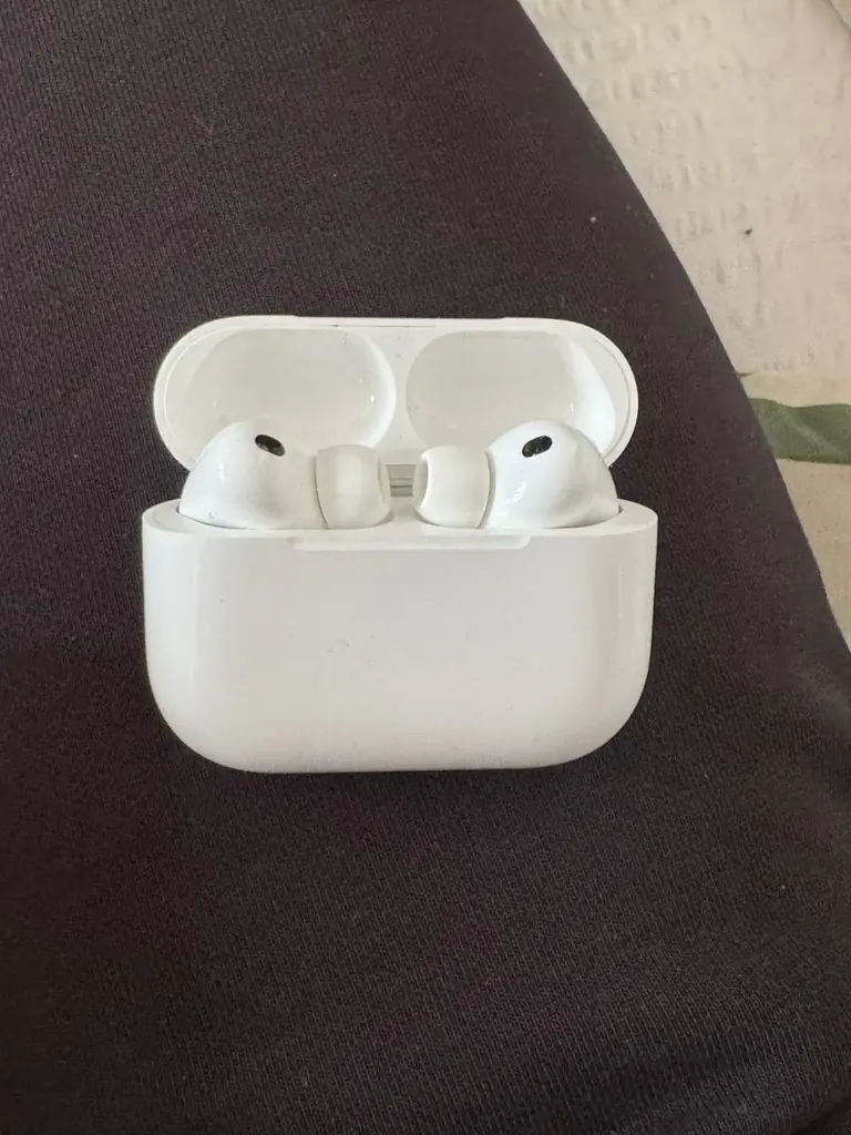 🎧 Продаются: AirPods Pro 3