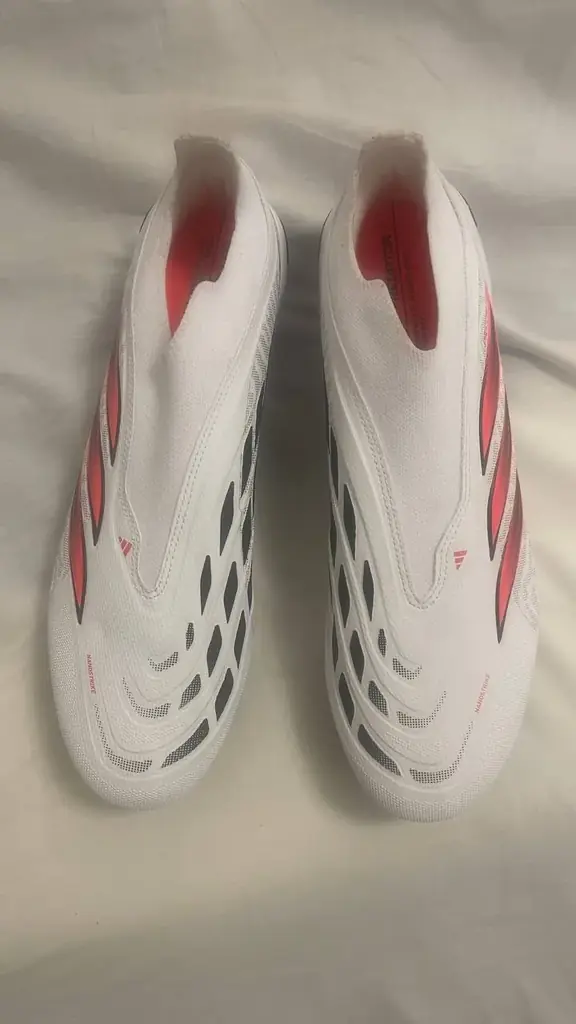 👟 Продаются: новые бутсы, размер 43