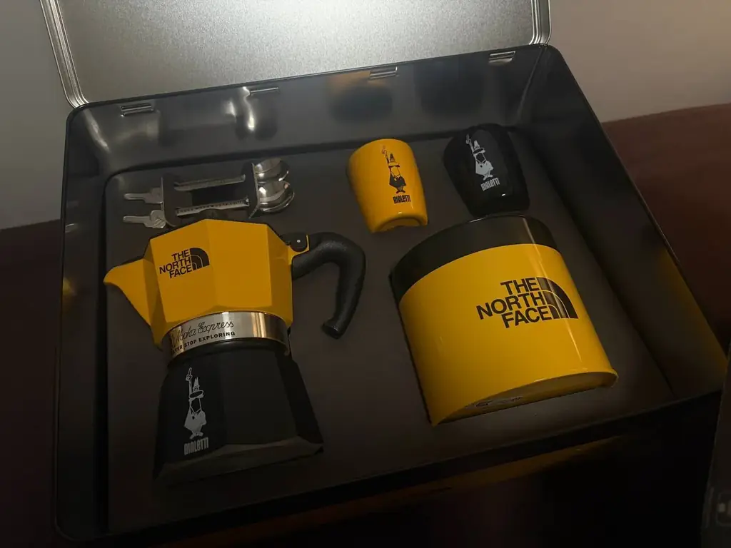 ☕ Продается: коллекционный набор Bialetti x The North Face