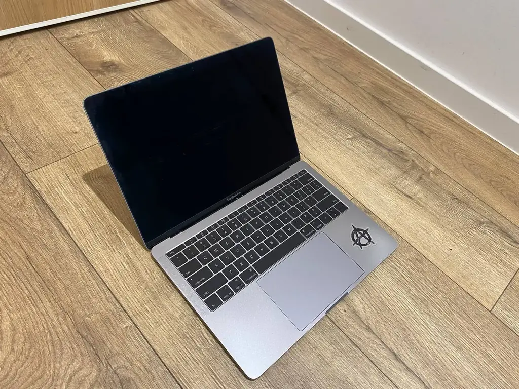 💻 Продается: MacBook Pro 13″ 2017