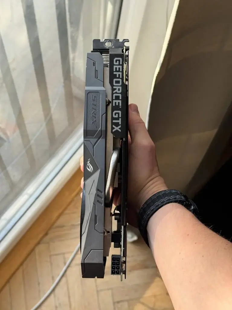 🖥 Продается: видеокарта ASUS ROG Strix GTX 1660 Super 6 GB