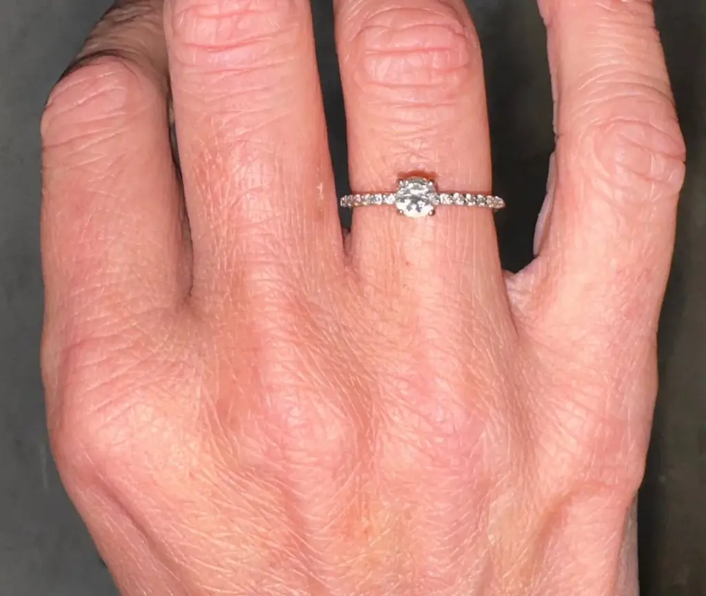 💍 Продается: кольцо с бриллиантами из белого золота 750 пробы